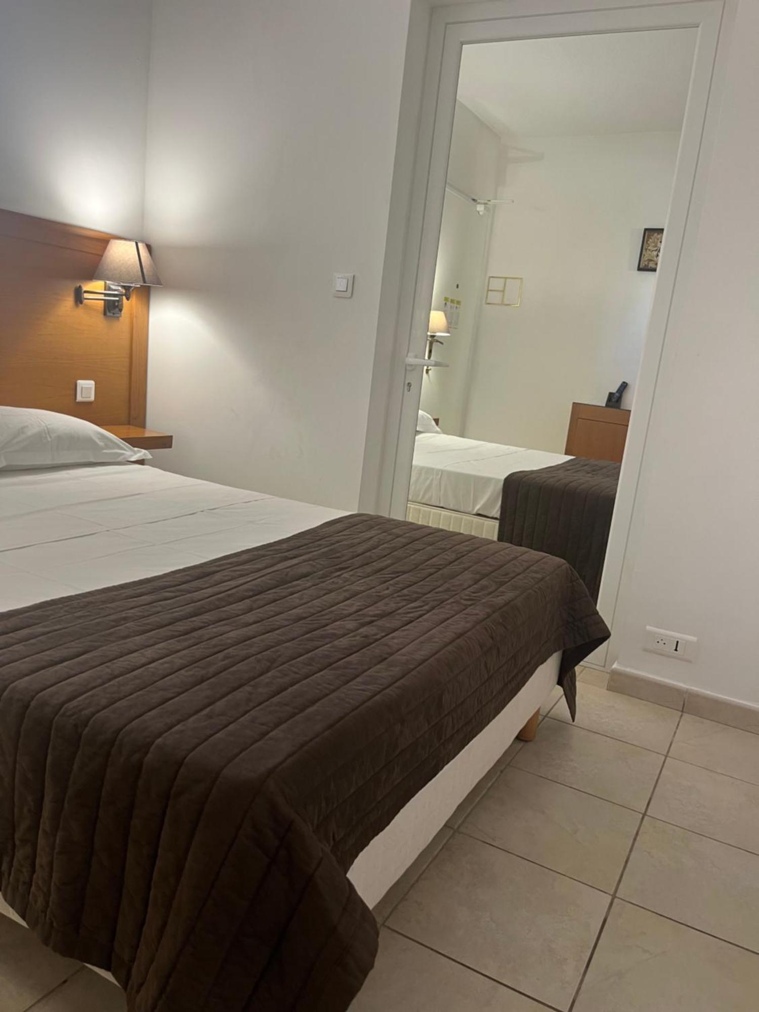 Hotel Lilium Maris Tizzano Exterior photo